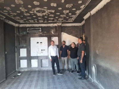 Silopi Kaymakamı Çağlar Partal, evi yanan aileyi ziyaret etti