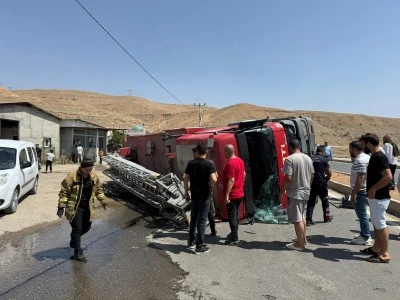 Şırnak’ta devrilen itfaiye aracındaki 5 kişi hafif yaralandı