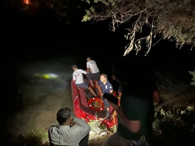 Şırnak'ta Dicle Nehri'nde mahsur kalan 4 kişi kurtarıldı