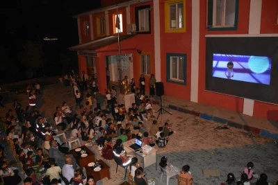 Şırnak'ta kırsaldaki yaklaşık 4 bin 500 çocuk açık havada sinema ile buluştu
