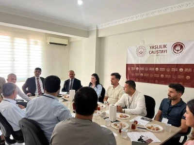 Şırnak'ta &quot;İl Yaşlılık Çalıştayı&quot; düzenlendi