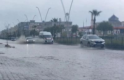 Şırnak'ta sağanak ve dolu hayatı olumsuz etkiledi