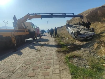 Şırnak'ta takla atan otomobilin sürücüsü yaralandı
