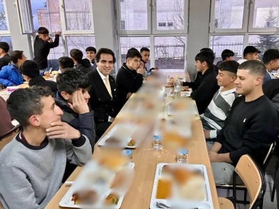 Şirvan&rsquo;da &ldquo;Maarifin Kalbinde Ramazan&rdquo; İftar Programı D&uuml;zenlendi