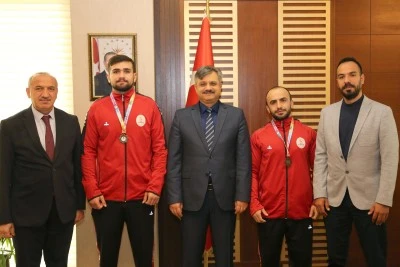 Sporcular Türkiye Boks Şampiyonası’ndan Siirt’e İki Madalya ile Döndü
