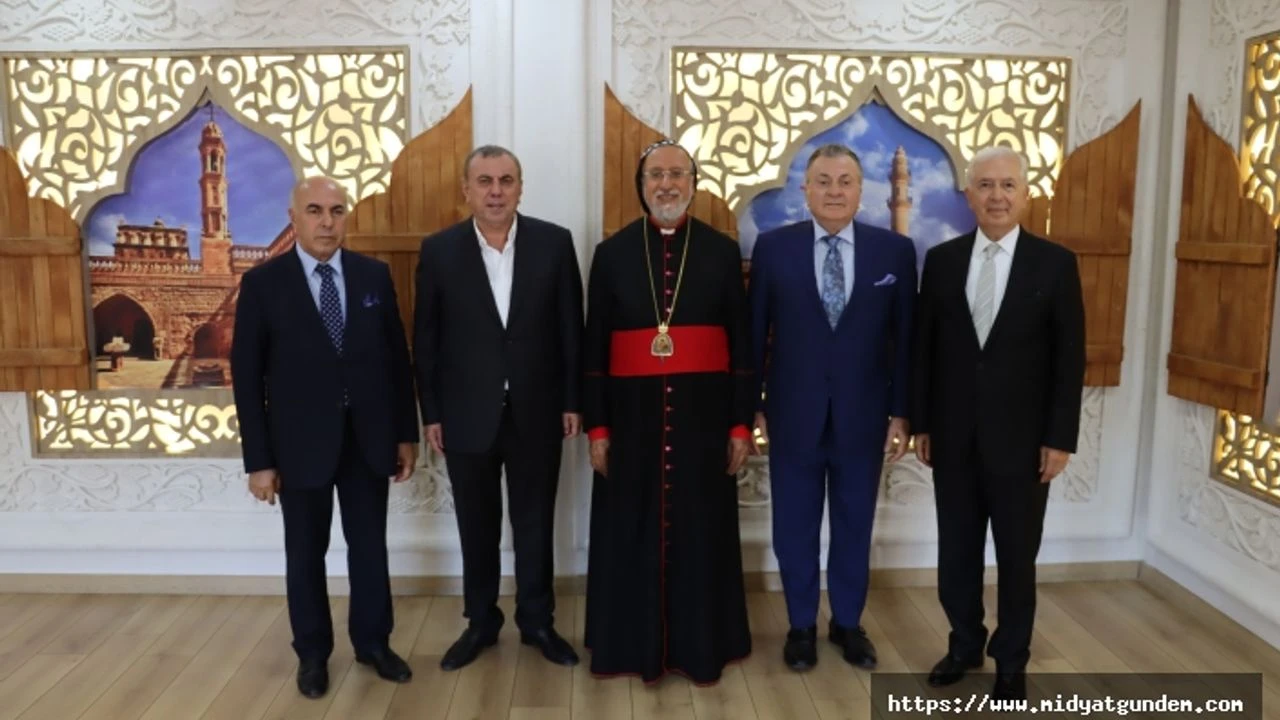 Süryani Ortodoks Kilisesi Patriği Kerim'den Midyat Belediye Başkanı Şahin'e ziyaret