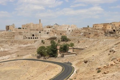 Süryaniler terör nedeniyle terk etmek zorunda kaldıkları topraklarına dönüyor