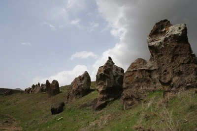 Tatvan'da &quot;Nemrut'un develeri&quot; koruma altına alınıyor