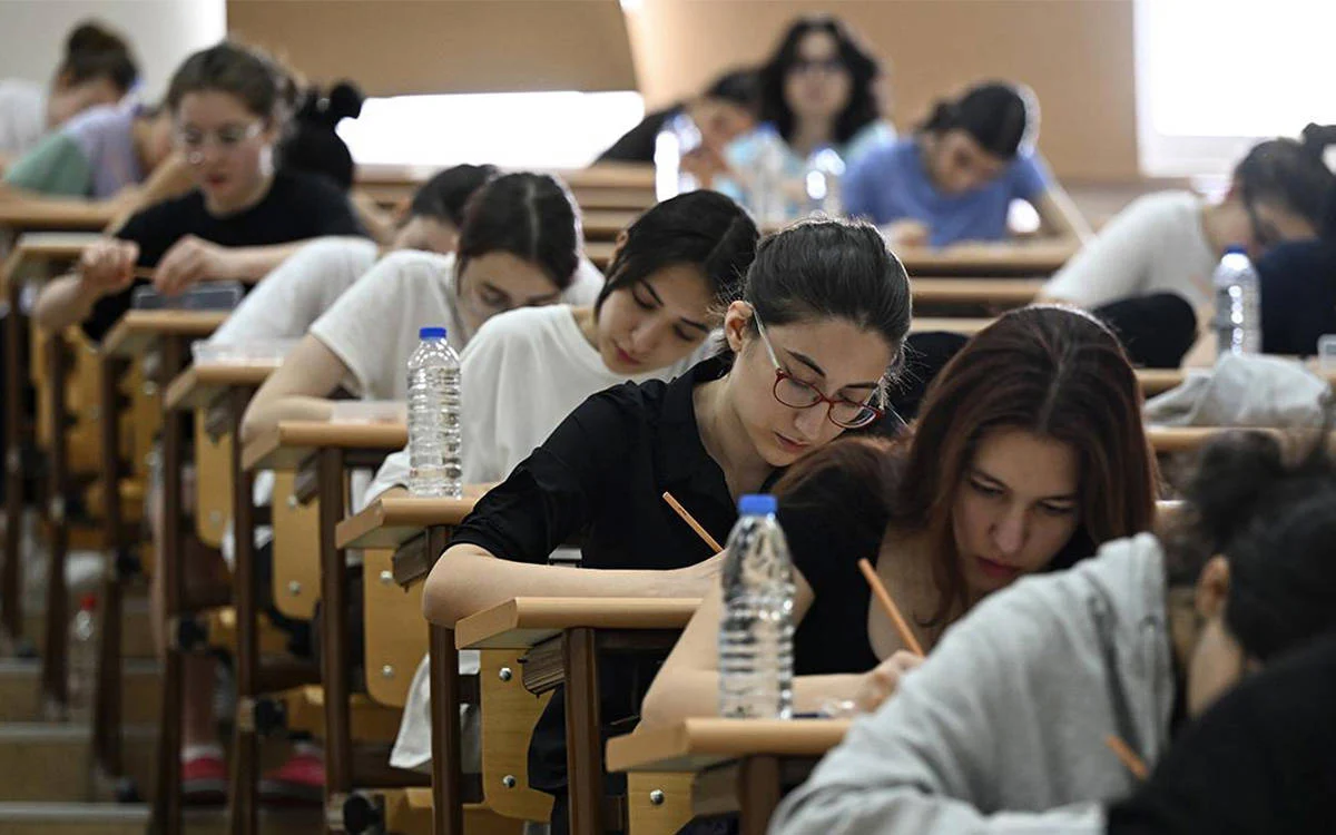 Tiril Tiril Sorusu Neydi? TYT 2026 T&uuml;rk&ccedil;e'de &Ccedil;ıkan İkileme Sorusunun Cevabı Ne? "Tiril Tiril" Ne Anlama Geliyor?