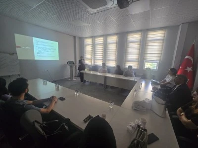 TSM Hekimlerine Skolyoz Taraması Eğitimi Verildi