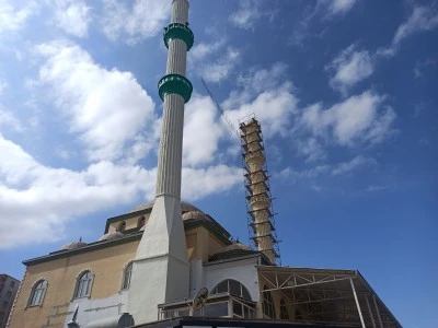 Ulu Camii’nin Hasarlı Minaresi Tıraşlandı, Eş Minareyle Aynı Seviyeye Getirildi