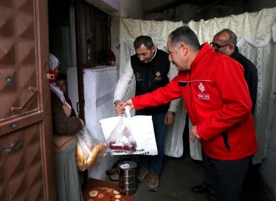 Vakıflar Genel M&uuml;d&uuml;rl&uuml;ğ&uuml;nden Siirt&rsquo;te Her G&uuml;n Y&uuml;zlerce Kişiye İftar Yemeği