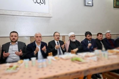 Vali Kızılkaya Kayabağlar&rsquo;da Vatandaşlarla İftar Sofrasında Buluştu