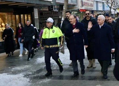 Vali Kızılkaya ve Milletvekili G&uuml;l Esnaf Ziyaretinde Bulundu