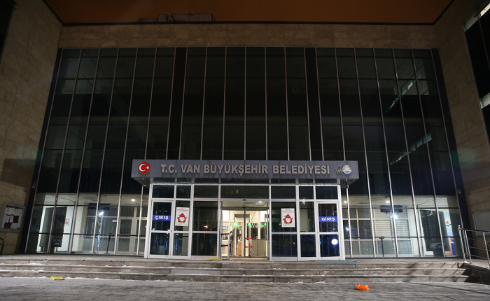 Van Büyükşehir Belediye Başkanı Abdullah Zeydan görevden uzaklaştırıldı