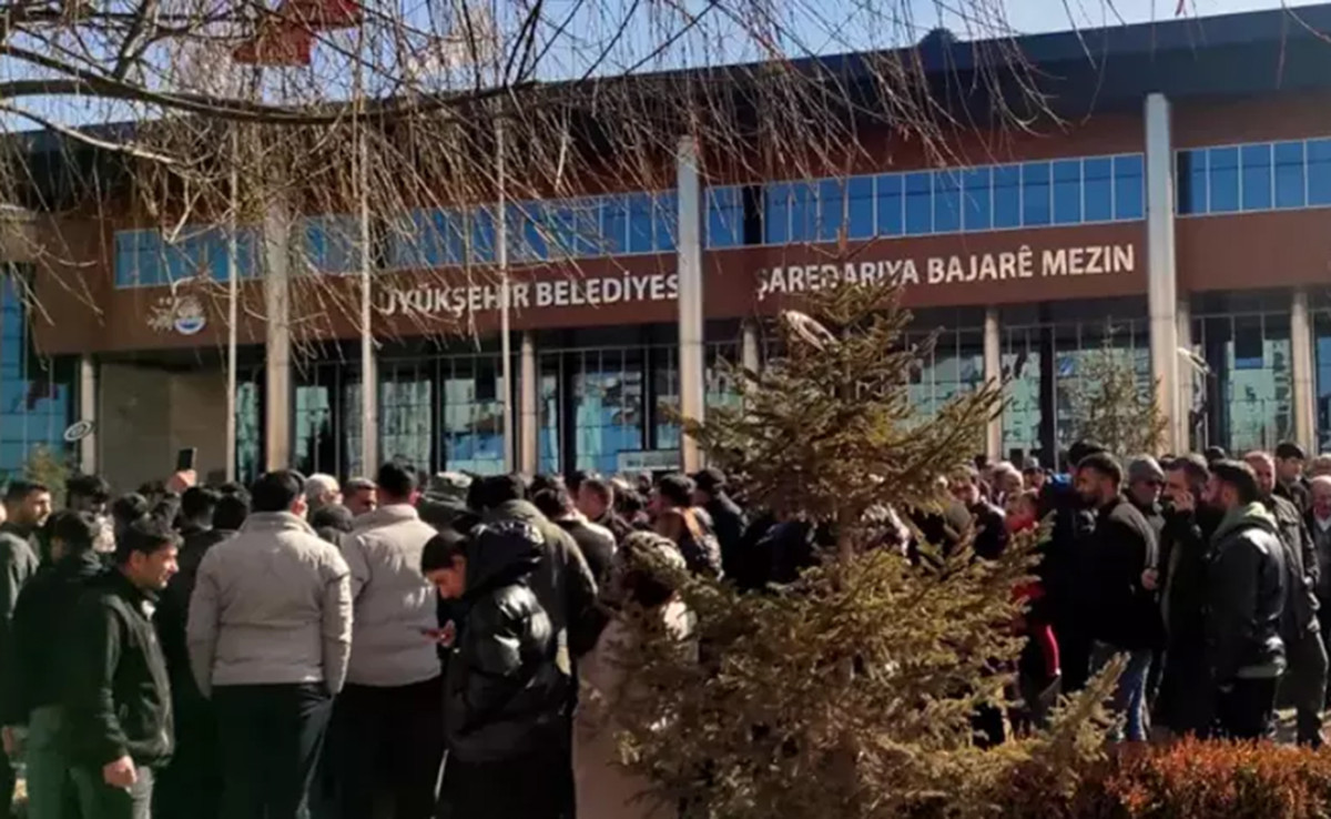 Van Büyükşehir Belediyesi’ne Kayyum Atandı