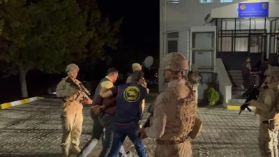 Van'da 1 kişinin öldüğü silahlı kavgaya ilişkin 2 şüpheli tutuklandı