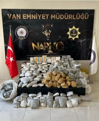 Van'da 127 kilo 560 gram uyuşturucu ele geçirildi