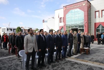 Van'da 14 yıl önce meydana gelen depremde yaşamını yitirenler anıldı
