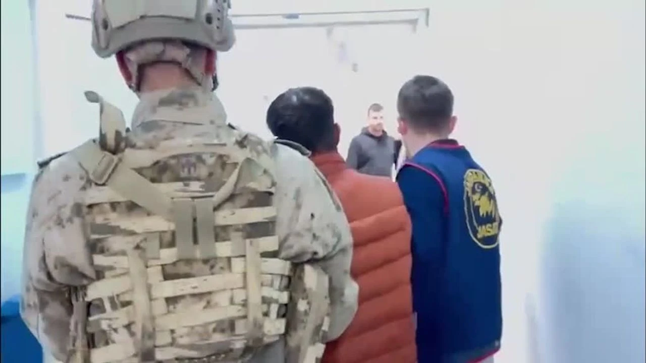 Van'da 20 yıl 10 ay kesinleşmiş hapis cezası bulunan hükümlü, çobanlık yaparken yakalandı