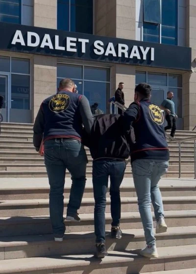 Van'da 25 yıl 9 ay kesinleşmiş hapis cezası bulunan yabancı uyruklu hükümlü yakalandı