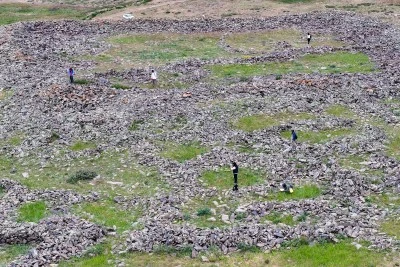 Van'da 3 bin rakımlı bölgede yaklaşık 50 odalı kale kalıntısı tespit edildi