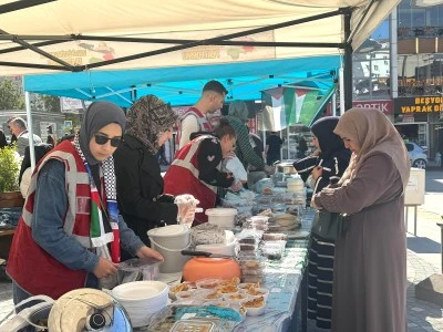 Van'da Filistin yararına kermes düzenlendi