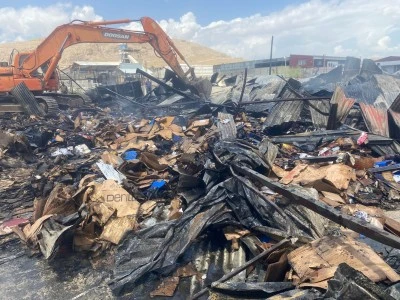 Van'da geri dönüşüm tesisinde çıkan yangın söndürüldü