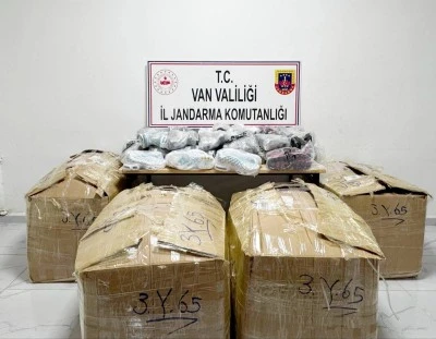 Van'da gümrük kaçağı malzemeler ele geçirildi