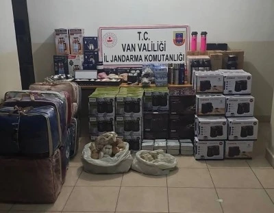 Van'da gümrük kaçağı malzemeler ele geçirildi