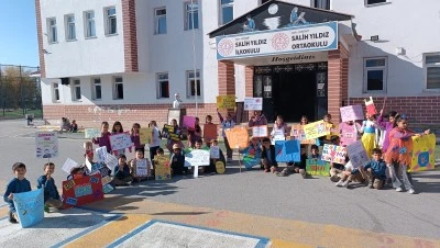 Van'da ilkokul öğrencileri &quot;akran zorbalığı&quot;na karşı bilinçlendirildi