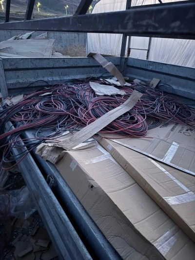 Van'da kablo çalan 2 şüpheli yakalandı