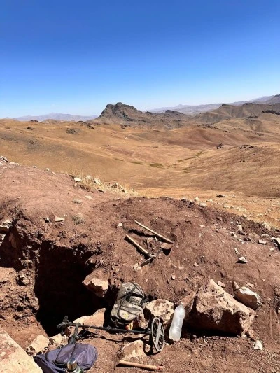 Van'da kaçak kazı yapan 6 şüpheli suçüstü yakalandı