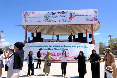 Van'da &quot;Hıdırellez Şenliği&quot; düzenlendi