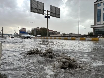 Van'da sağanak etkili oldu