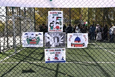 Van'daki okullarda &quot;kardeşlik kermesleri&quot; ile Filistin için yardım seferberliği başlatıldı