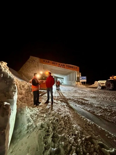 Van, Muş ve Hakkari'de 62 yerleşim yerinin yolu ulaşıma kapandı