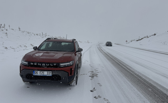 Van'da kar yağışı aralıklarla etkili oluyor