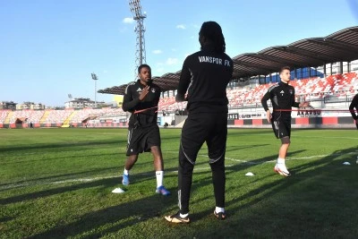 Vanspor'da Cedric'in hedefi &quot;gol katkısını&quot; artırmak
