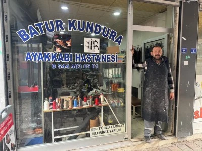 Vatandaş &Ccedil;areyi Tamirde Buldu!