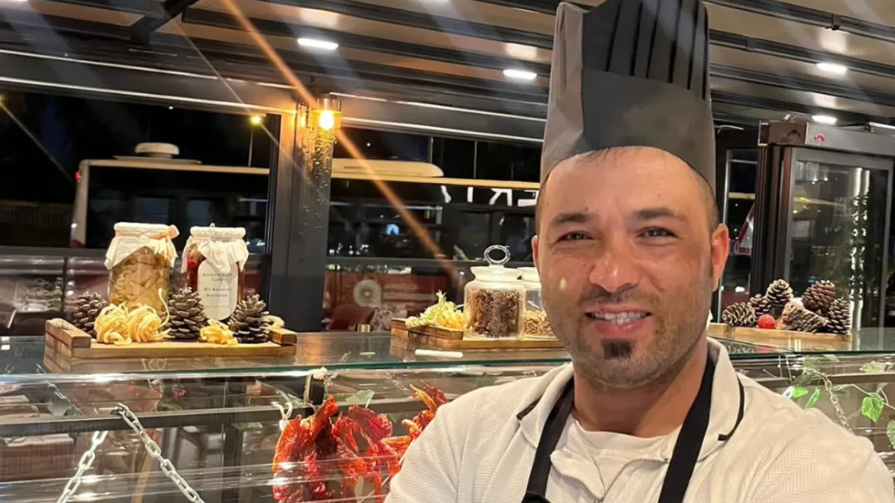 Yemekteyiz Erkan kimdir? Bu hafta 250 bin TL&rsquo;lik b&uuml;y&uuml;k &ouml;d&uuml;l&uuml;n sahibi oldu!