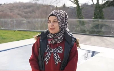 Yemekteyiz&rsquo;in Yarışmacısı Aynur Kimdir? Zuhal Topal&rsquo;la Yemekteyiz Aynur Nereli? Ne İş Yapıyor?