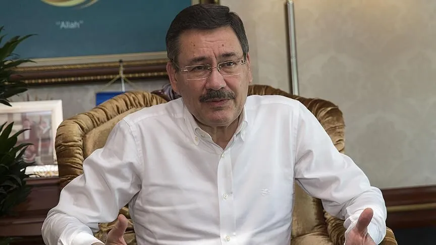 Yeni Parti, Melih G&ouml;k&ccedil;ek'in 1 lira 3 kuruşluk bağışını iade etti: "Milletimizin helal bağışlarına haram karıştırmayız"