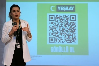 Yeşilay Danışmanlık Merkezi görevlileri bağımlılıkla mücadele için yoğun mesaide