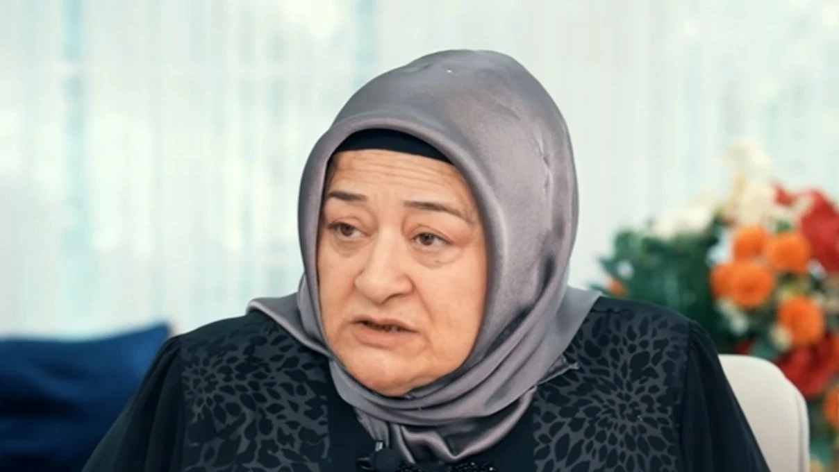 Zuhal Topal&rsquo;la Yemekteyiz Aynur Kimdir? Aynur Ka&ccedil; Yaşında, Nereli?