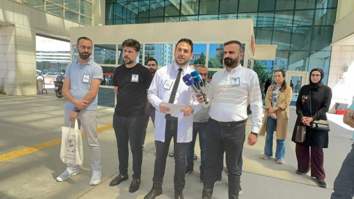 Gaziantep'te hasta yakını tarafından öldürülen doktor Arslan Siirt'te anıldı