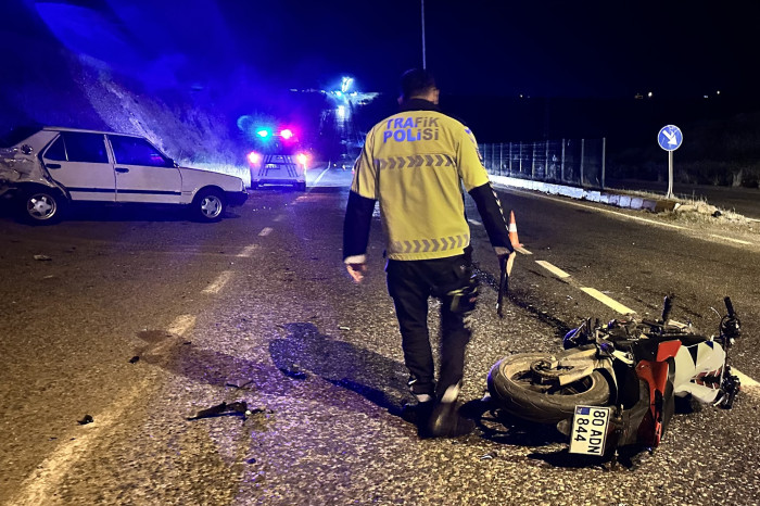 Adıyaman'da otomobille motosikletin çarpıştığı kazada 2 kişi yaralandı