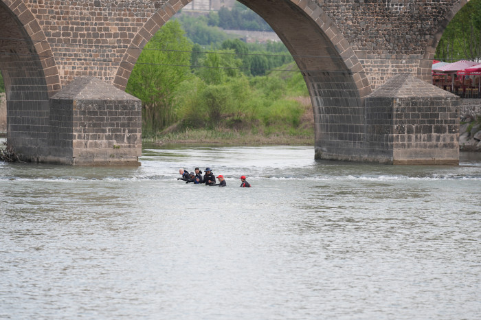 Diyarbakır'da kaybolan kişiyi Dicle Nehri ve çevresinde arama çalışması sürüyor