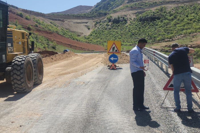 Heyelan nedeniyle kapanan Siirt-Kalender yolu ulaşıma açıldı