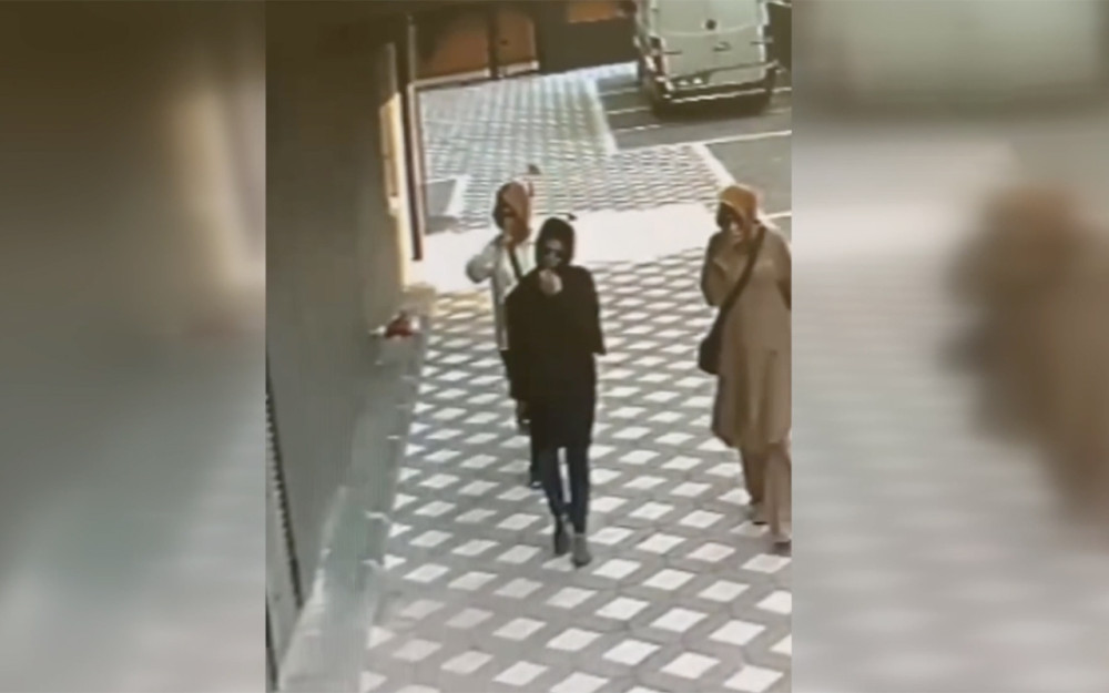 Kadın kılığına giren hırsızlık şüphelisi 3 erkek kameraya yansıdı